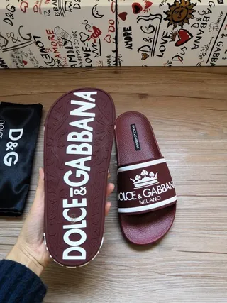 Dolce & Gabbana Bordeaux Blanc Sangle Large Logo Couronne Pantoufles 2