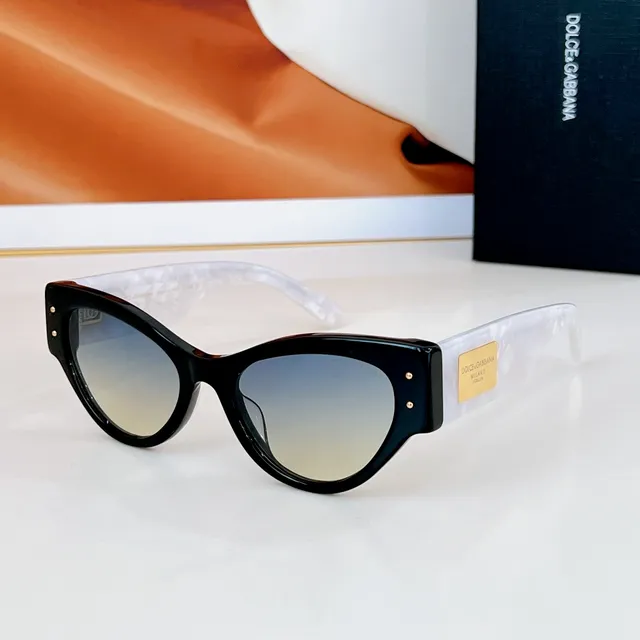 Dolce & Gabbana Óculos de Sol Preto Dourado Silhueta Cat-Eye Armação de Acetato 4