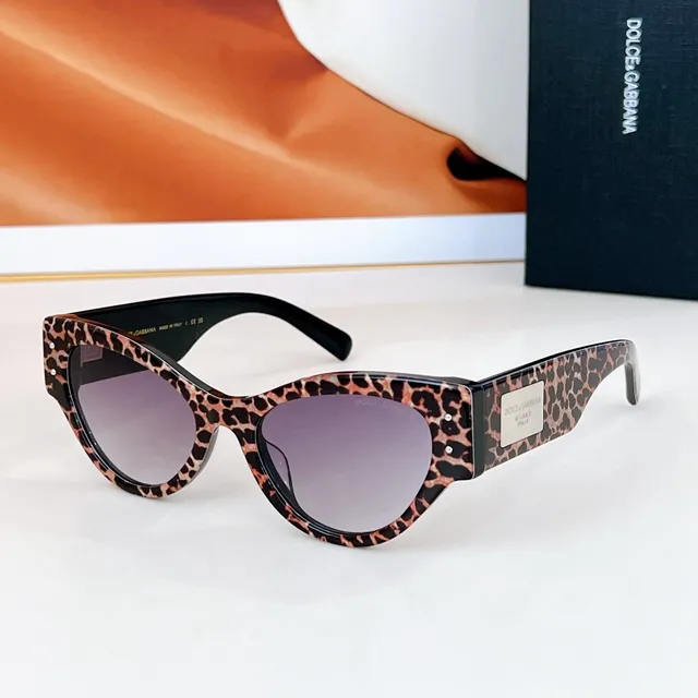 Dolce & Gabbana Óculos de Sol Preto Dourado Silhueta Cat-Eye Armação de Acetato 5