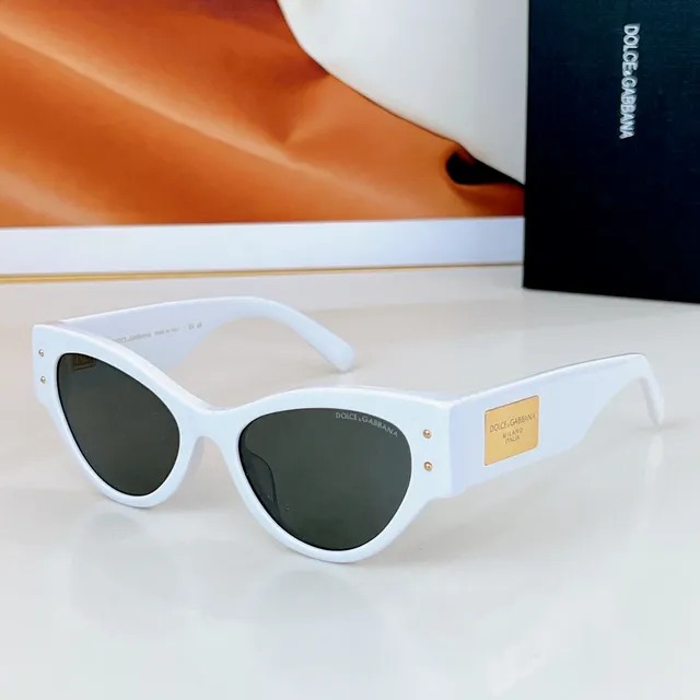 Dolce & Gabbana Óculos de Sol Preto Dourado Silhueta Cat-Eye Armação de Acetato 6