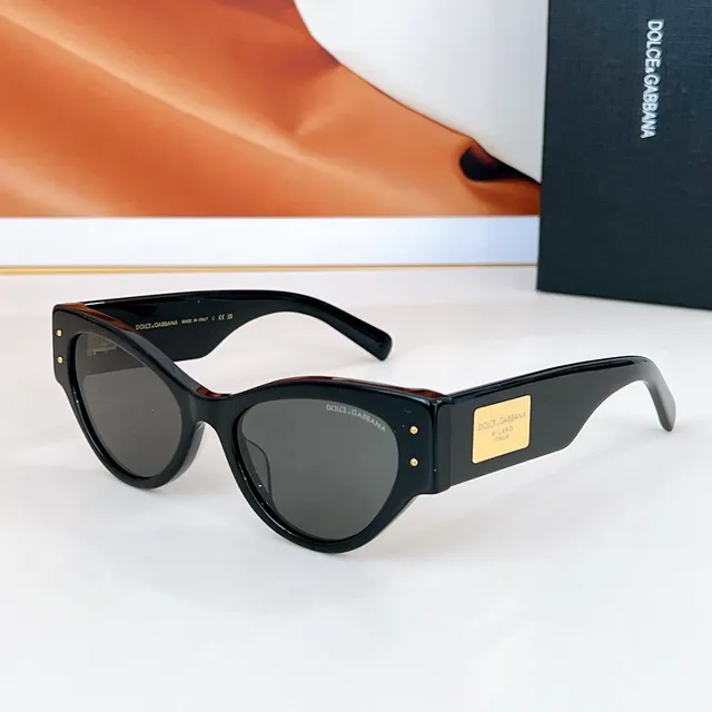 Dolce & Gabbana Óculos de Sol Preto Dourado Silhueta Cat-Eye Armação de Acetato 7