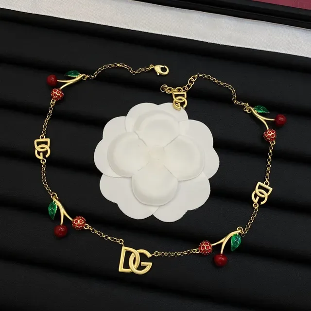Dolce & Gabbana Collier Cherry Gold Motif Rouge Détails Émaillés 4