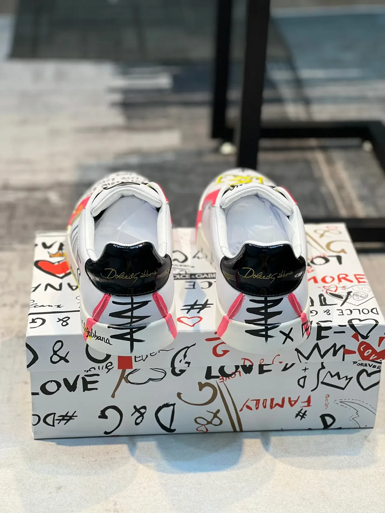 Dolce & Gabbana LOVE Graphic-Print White Pink Black Lifestyle Sneakers 2