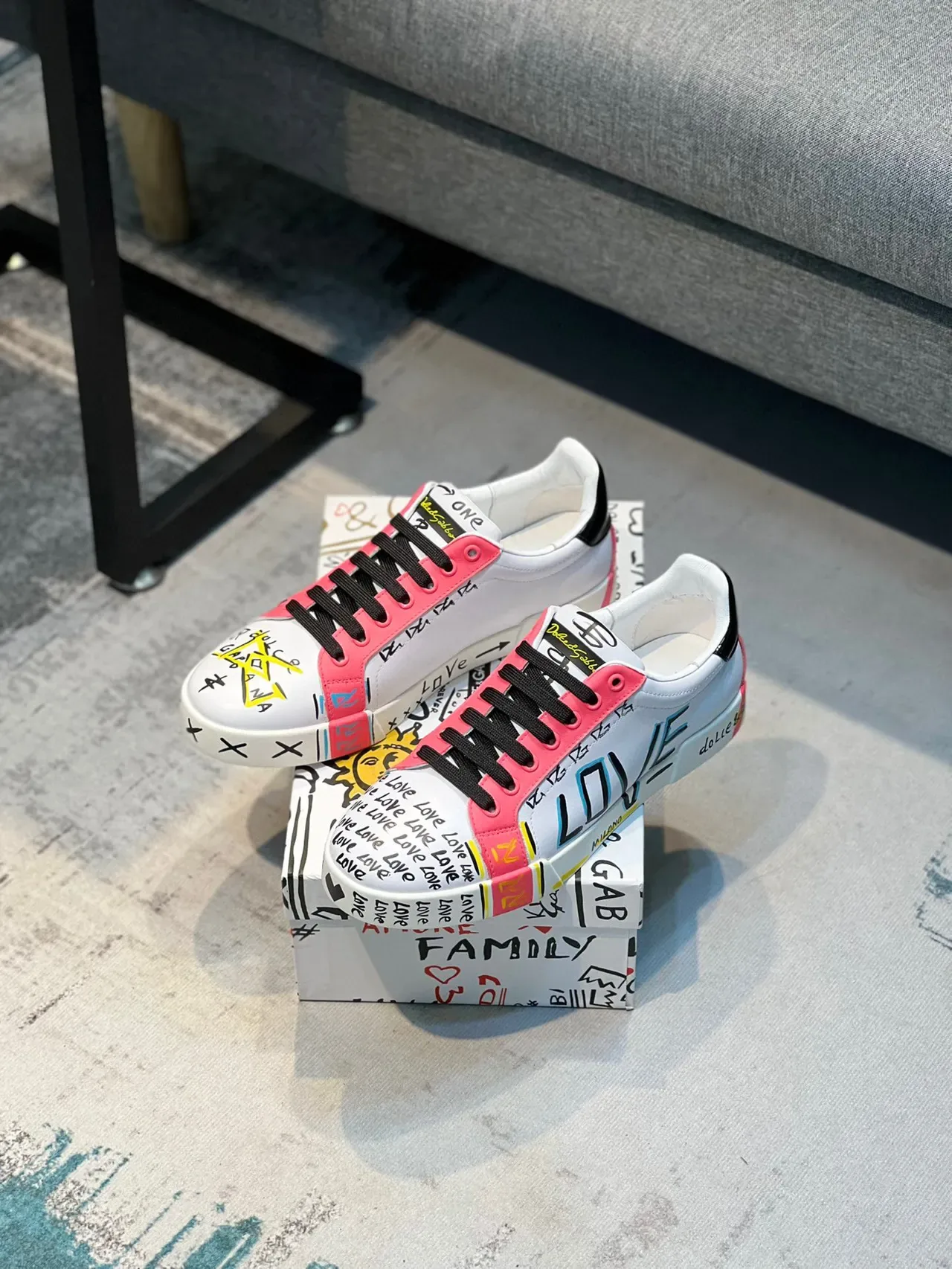 Dolce & Gabbana LOVE Graphic-Print White Pink Black Lifestyle Sneakers 7
