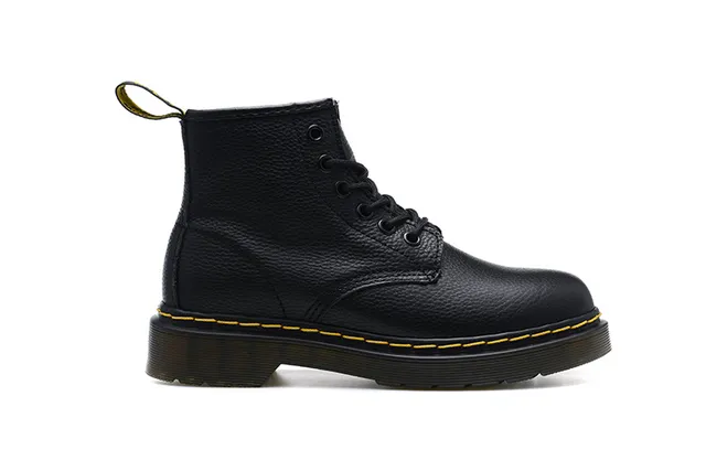 Dr. Martens 1460 Botas Martin Cuero Negro Granulado Costura Amarilla 5