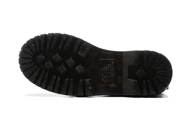 Dr. Martens 1460 Botas de cuero negro suave costura amarilla Martin 5