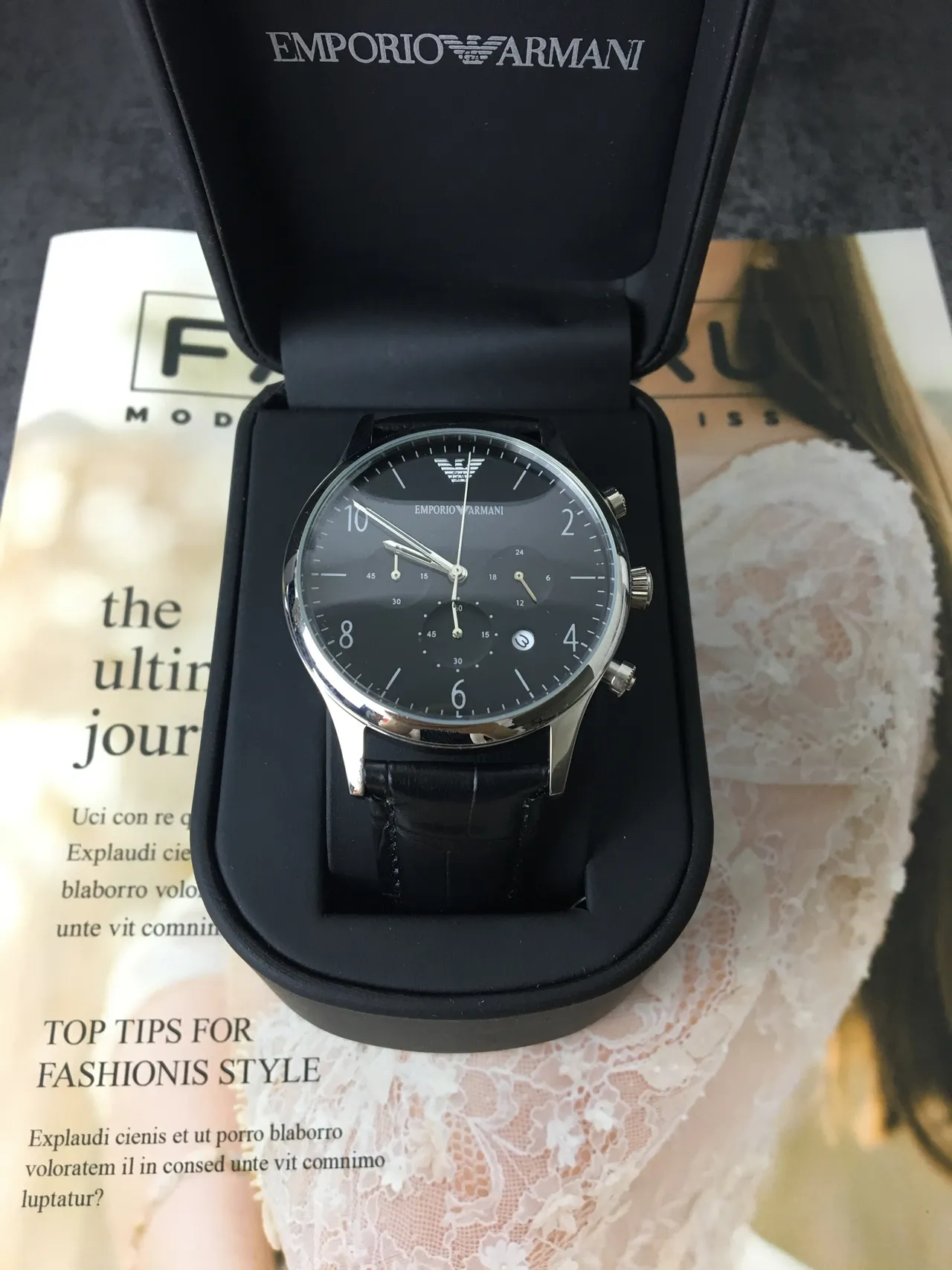 Emporio Armani Montre Chronographe Classique Cadran Noir Tono Argenté Mécanique 3