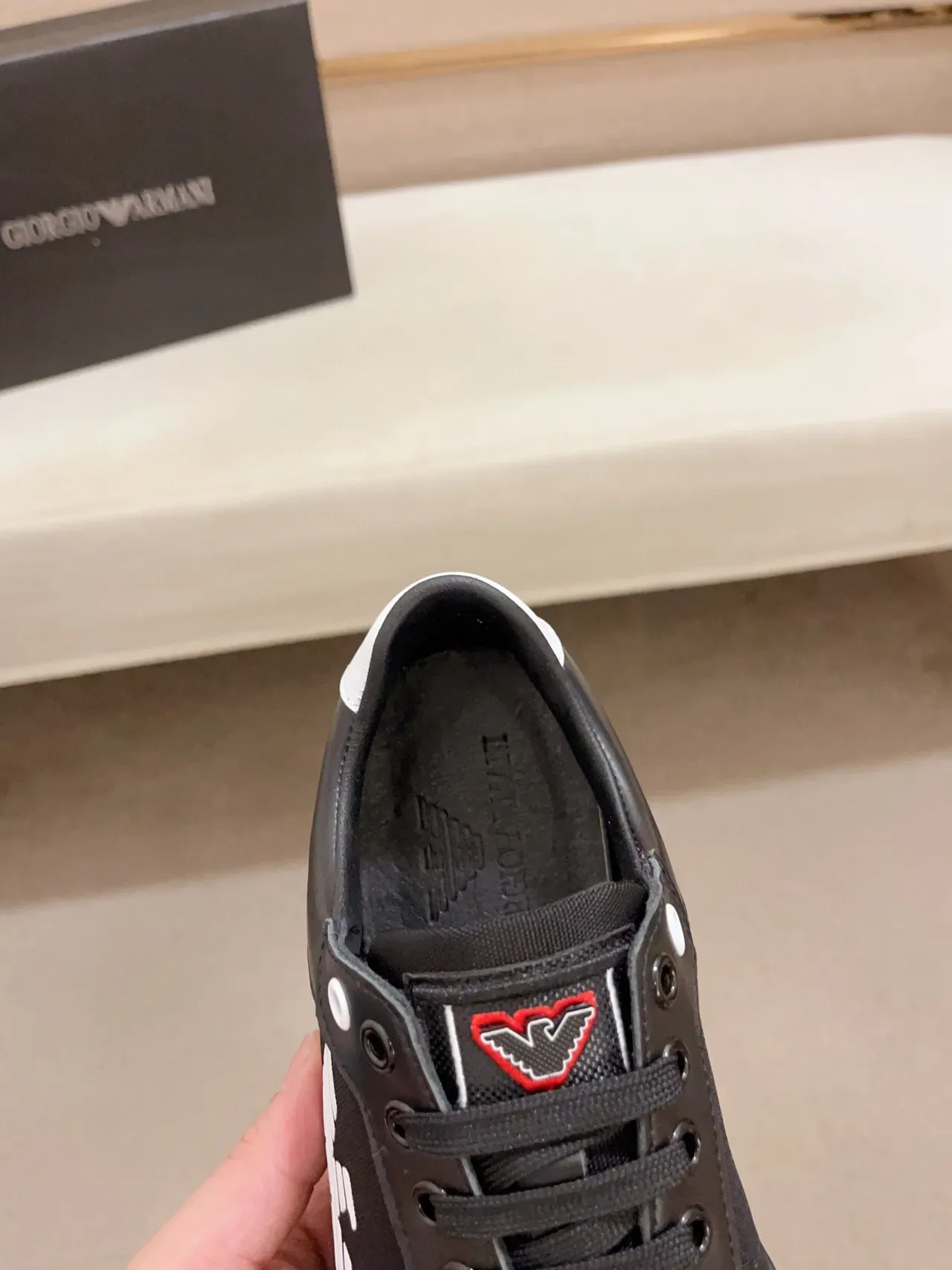 Emporio Armani Logo de l'Aigle Noir Style de Vie Sneakers 5
