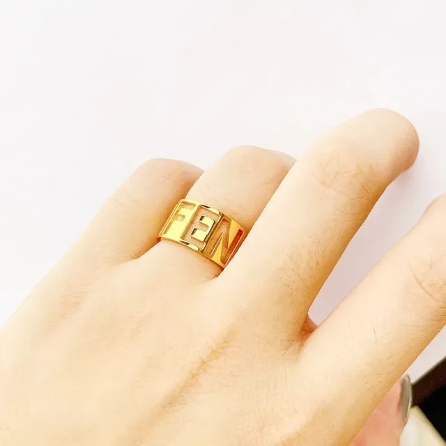 Fendi Baguette Doree Bague Dorée avec Logo Découpé 8