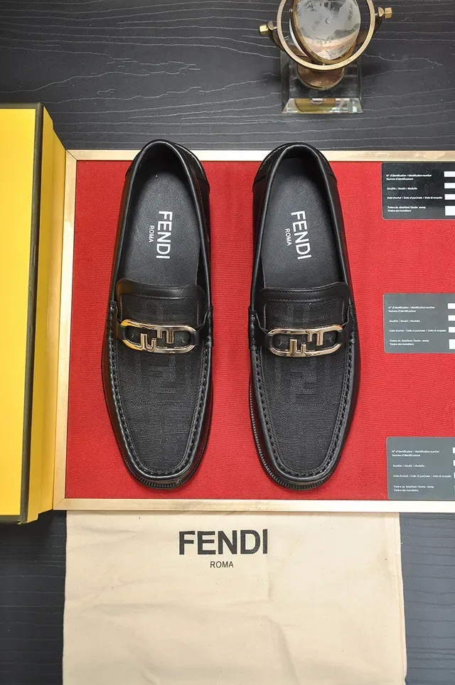 Fendi Noir Doré Cuir Pequin Weave Panel Mocassin 5