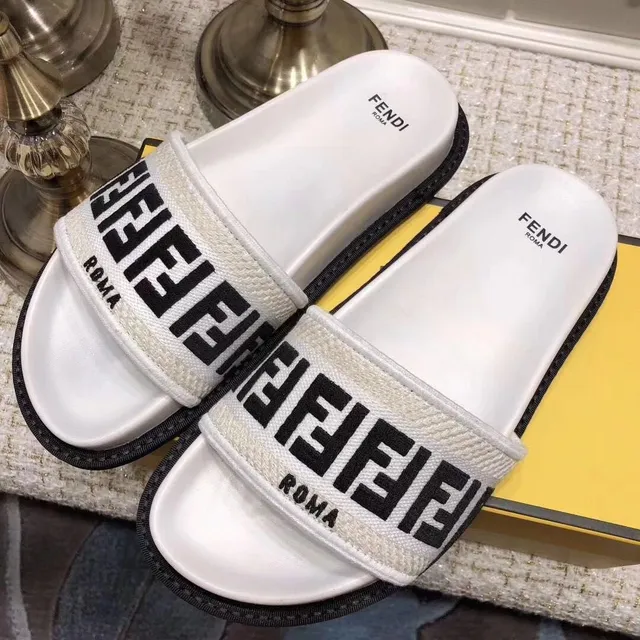 Fendi FF Slide Branco Preto Cinto Trançado Base de Borracha Chinelos 4