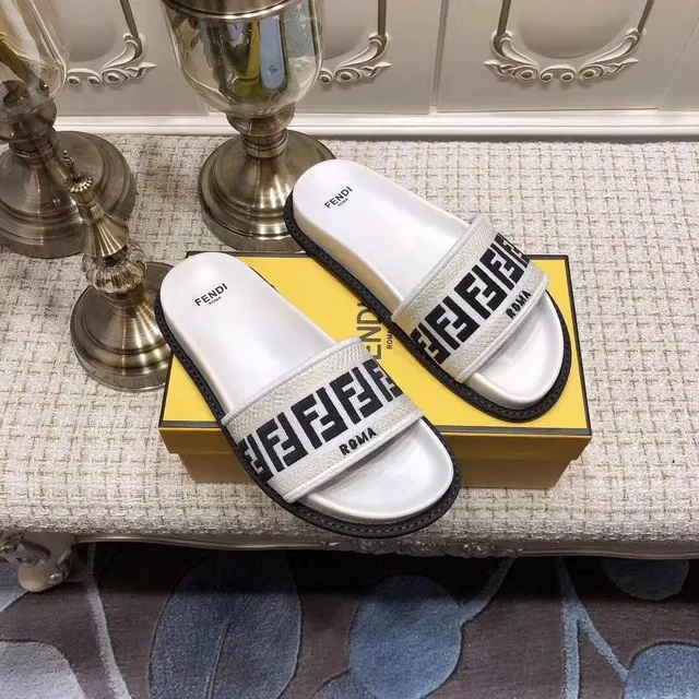Fendi FF Slide Branco Preto Cinto Trançado Base de Borracha Chinelos 5