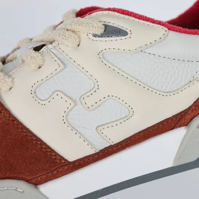 Sneakers Lifestyle Fendi Rouge Beige Daim et Cuir Layered Overlay Abstrait Inspiré du FF Lifestyle Sneakers 6