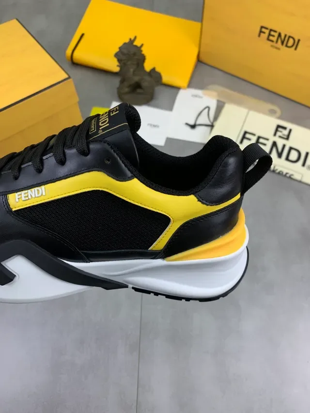 Fendi Sneakers Noires et Jaunes Style de Vie 4