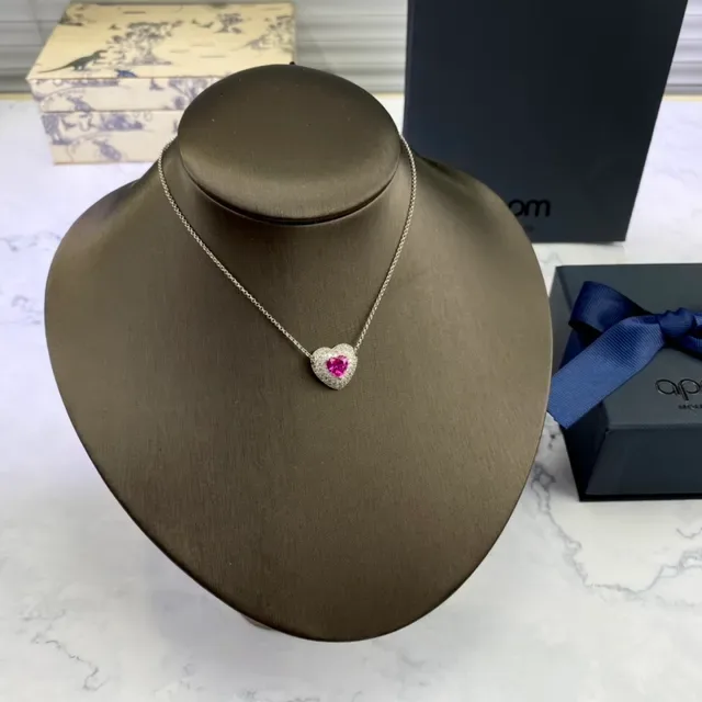 apm Monaco Silver Pink Heart-Shaped Pendant Pavé-Set Diamonds Necklace 4