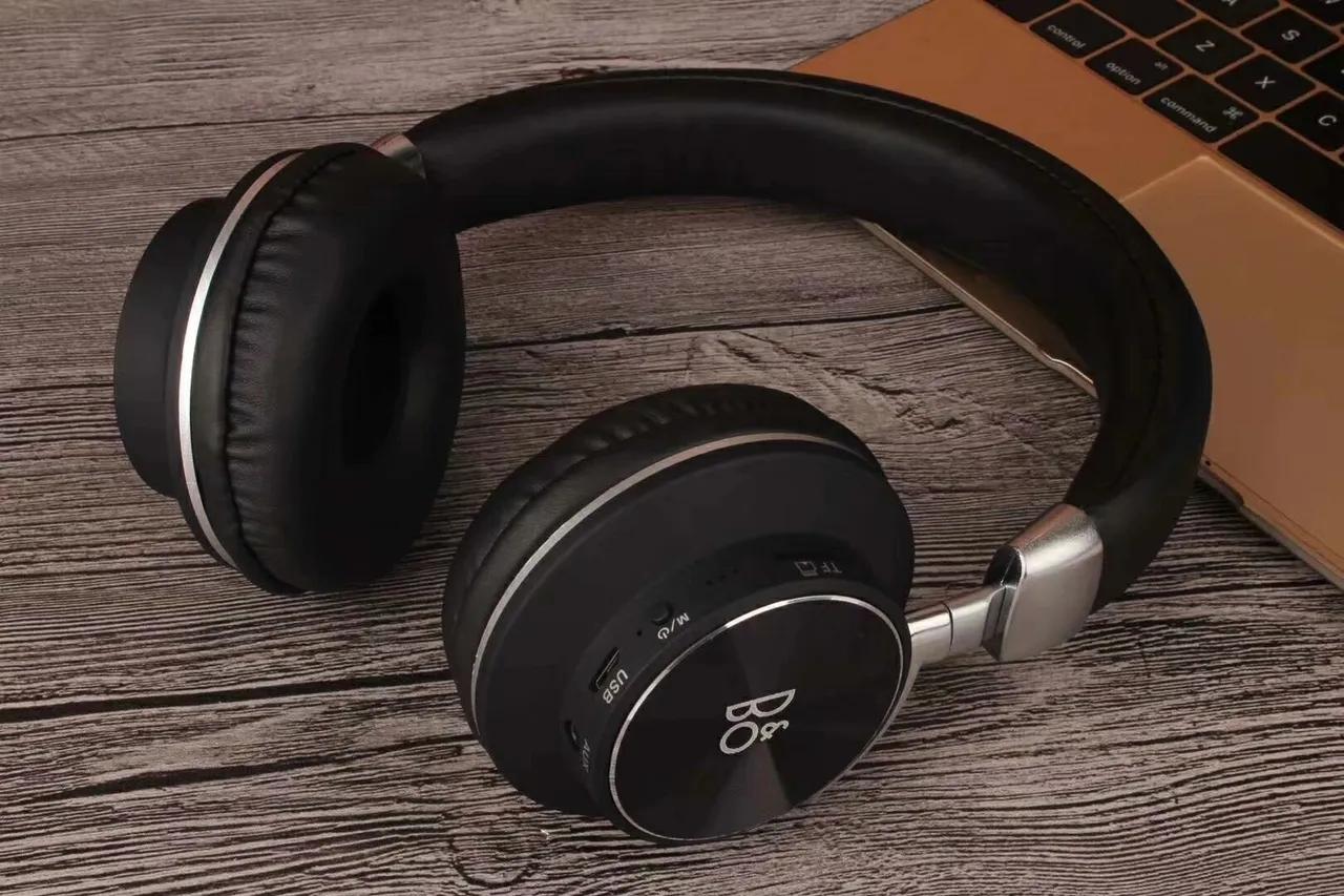 B&O PLAY H9i Black and Silver Wireless Over-Ear Headphones 8