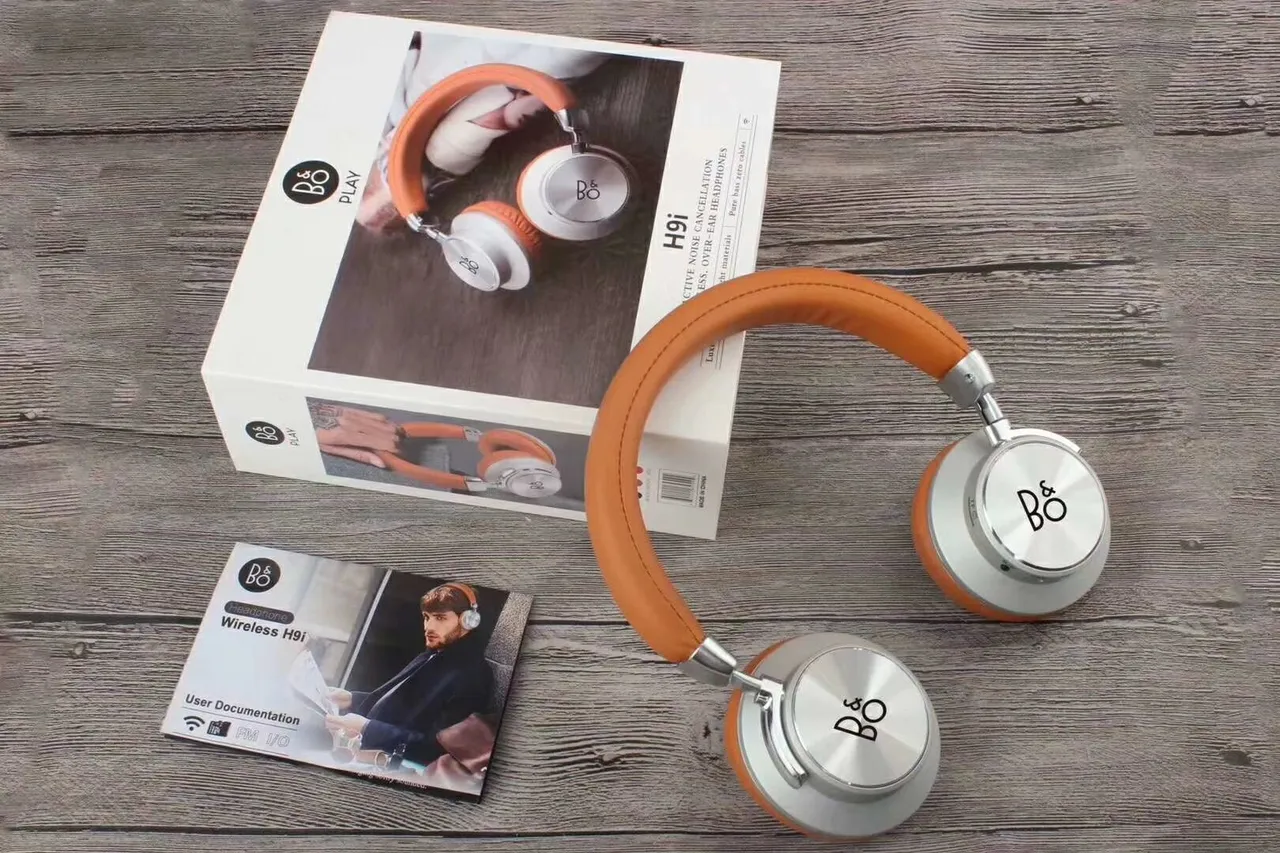 B&O PLAY H9i Black and Silver Wireless Over-Ear Headphones 17