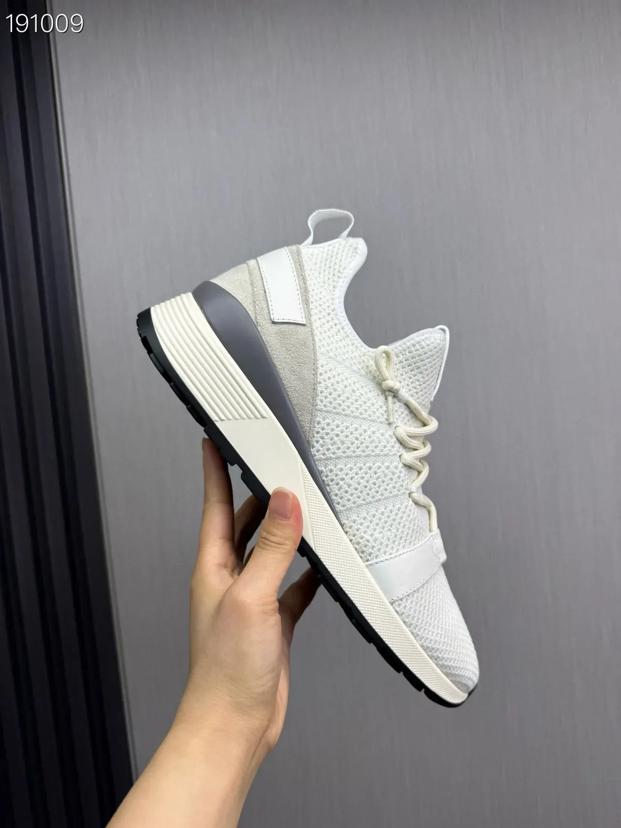 Beige Gray Knit Upper Minimalist Lace-Up Sneakers 4