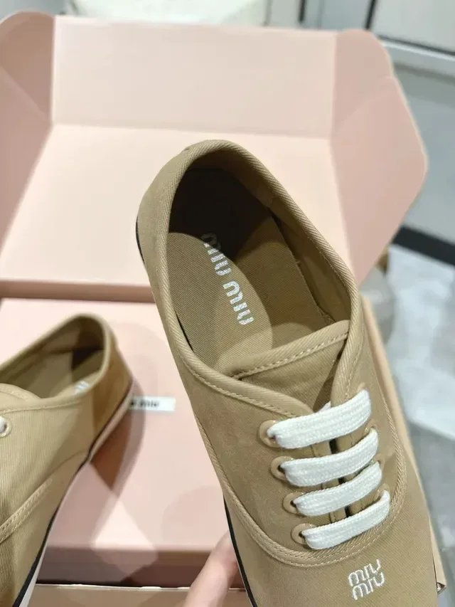 Beige White Low-Top Upper Canvas Shoes 3