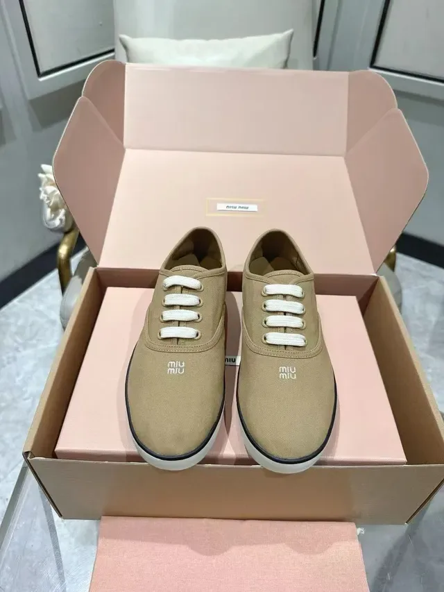 Beige White Low-Top Upper Canvas Shoes 6