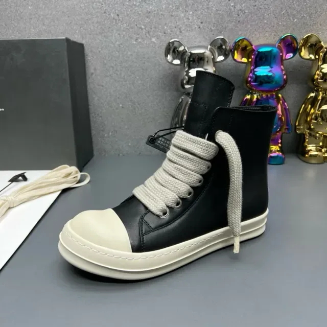 Black and Cream High-Top Zipper Lifestyle Sneakers 2