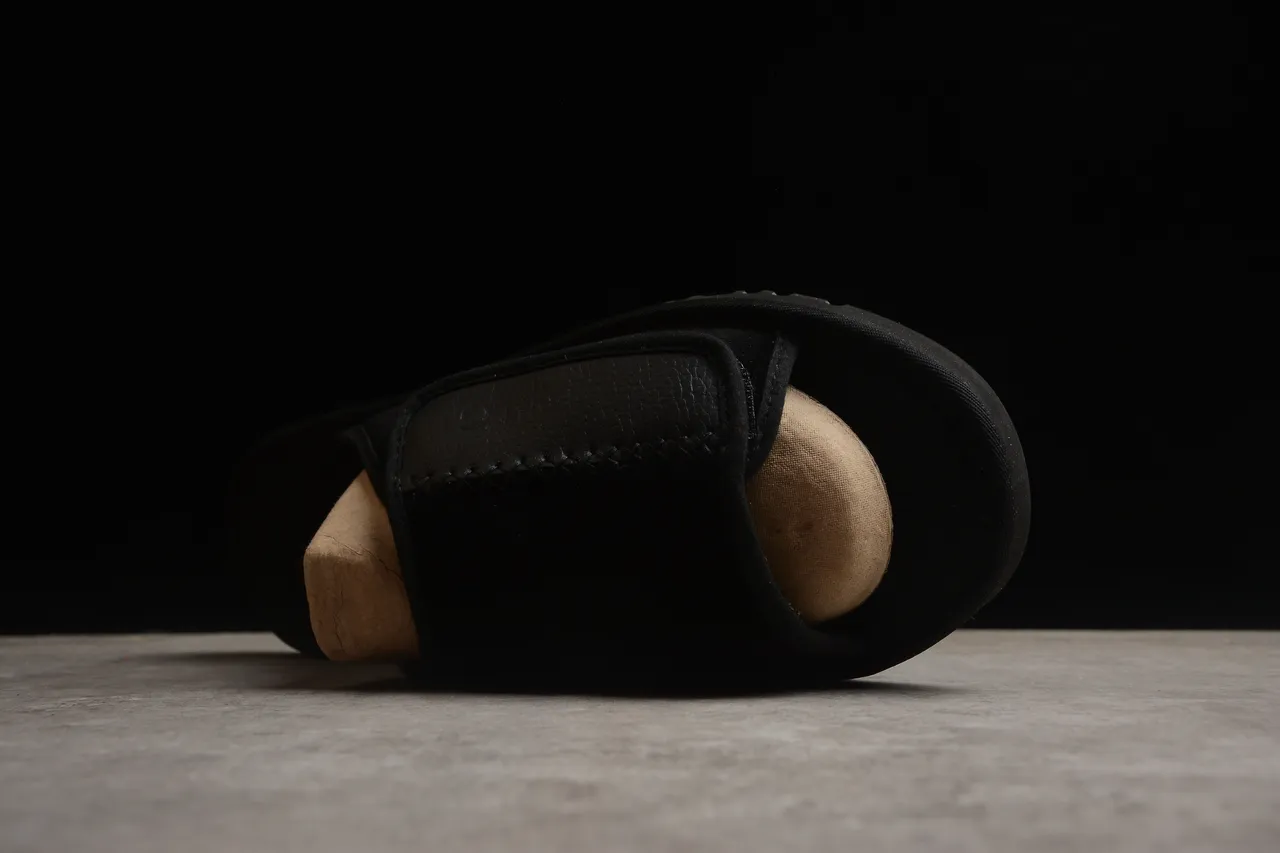 Black Beige Suede-Like Upper Tan Footbed Slippers 11