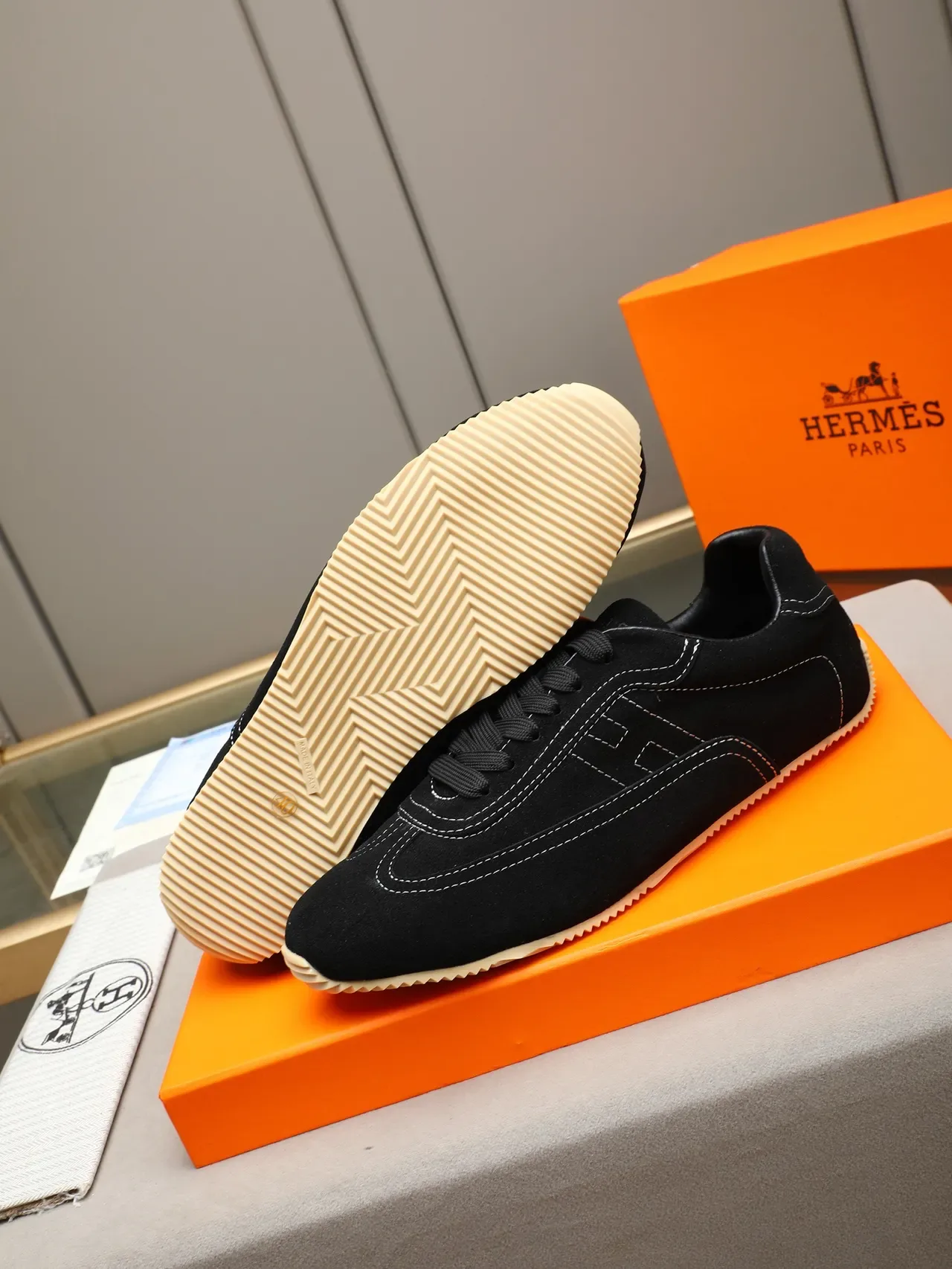 Black Beige Suede Upper White Contrast Stitching Sneakers 5