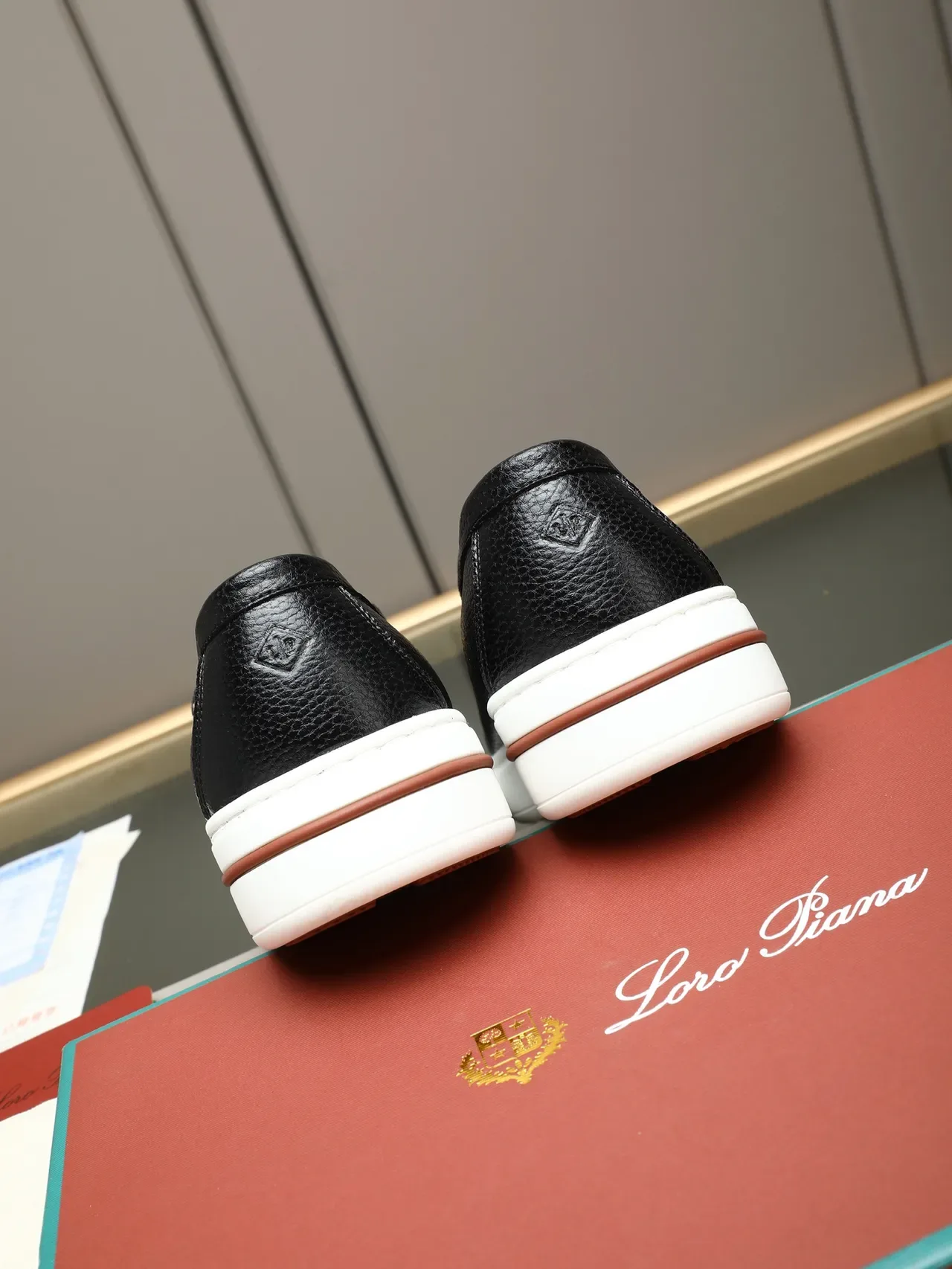 Black Brown Pebbled Leather Platform Sole Loafer 4