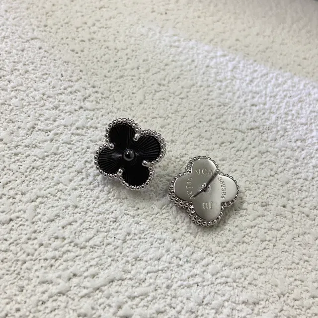 Black Enamel Four-Petal Clover Stud Earrings 3