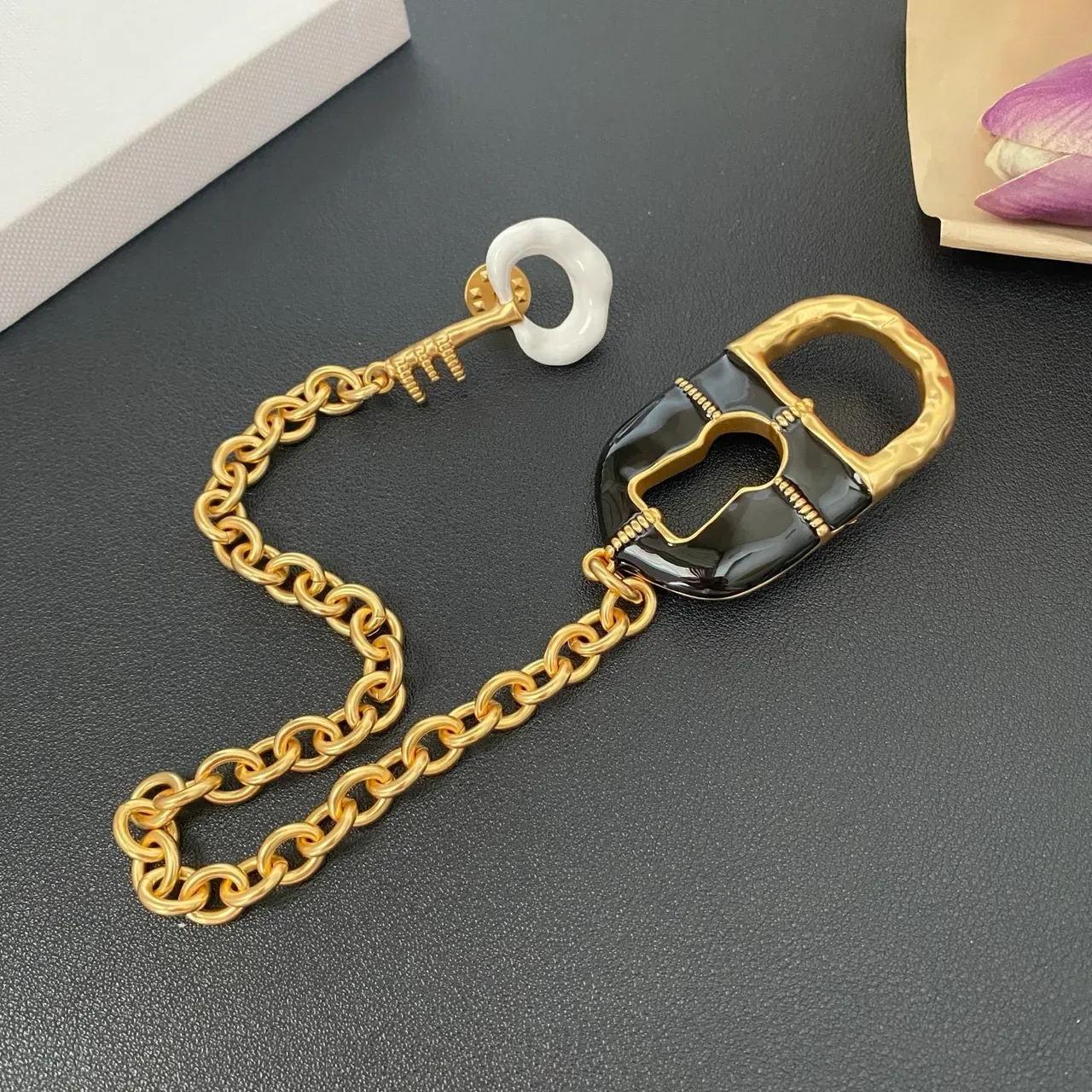 Black Gold Lock-and-Key Motif Enamel Resin Details Jewelry 7