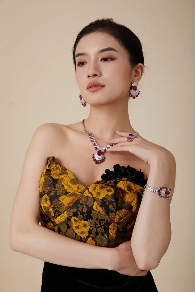 Black Gold Strapless Floral Jacquard Vest Top 5