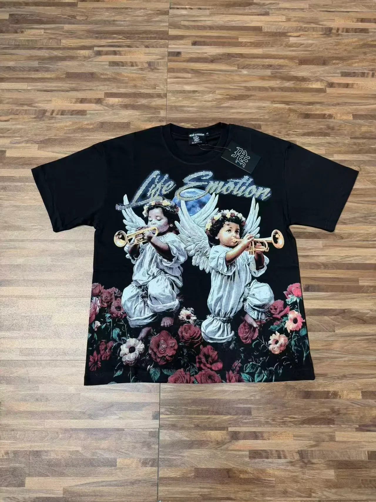 Black Graphic-Print Angel Motif T-Shirt 6