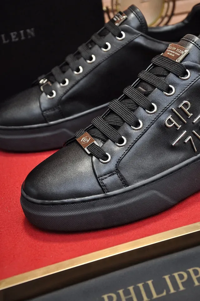 Black Silver Leather Metallic Side Emblem Sneakers 3