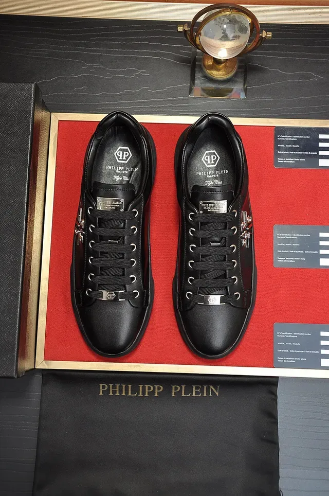 Black Silver Leather Metallic Side Emblem Sneakers 7