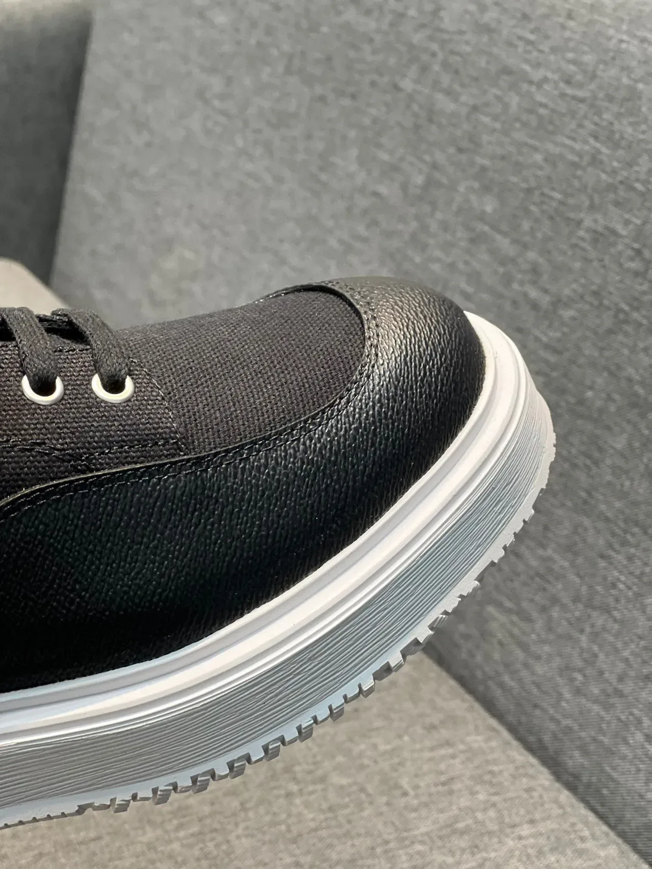 Black Textured Upper White Platform Lifestyle Sneaker 3