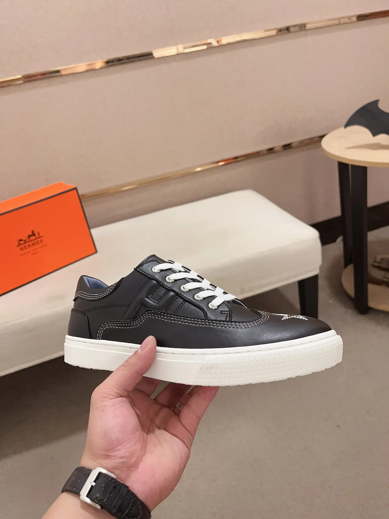 Black White Leather Upper Laces And Sole Sneakers 4