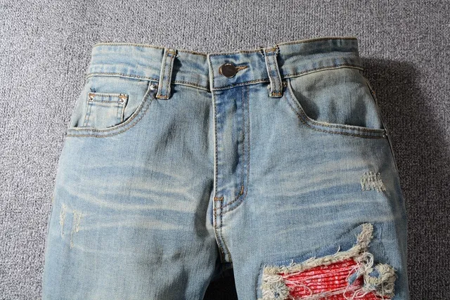 jeans bleus et rouges distressed ripped 4