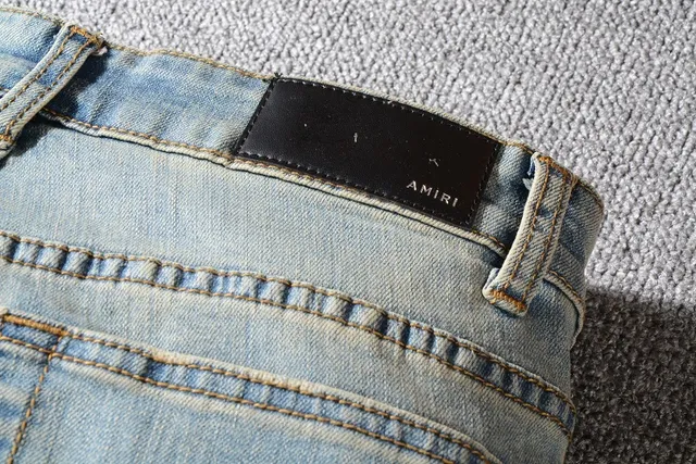 jeans bleus et rouges distressed ripped 13