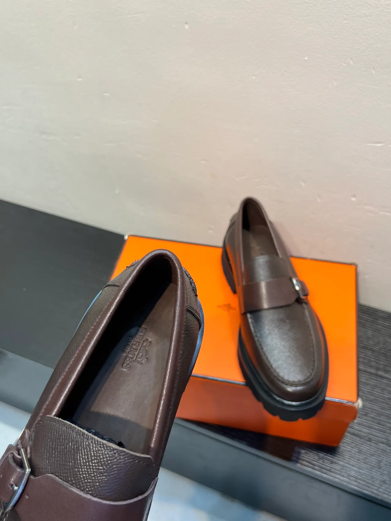Brown Black Buckle Strap Textured Leather Upper Loafer 7