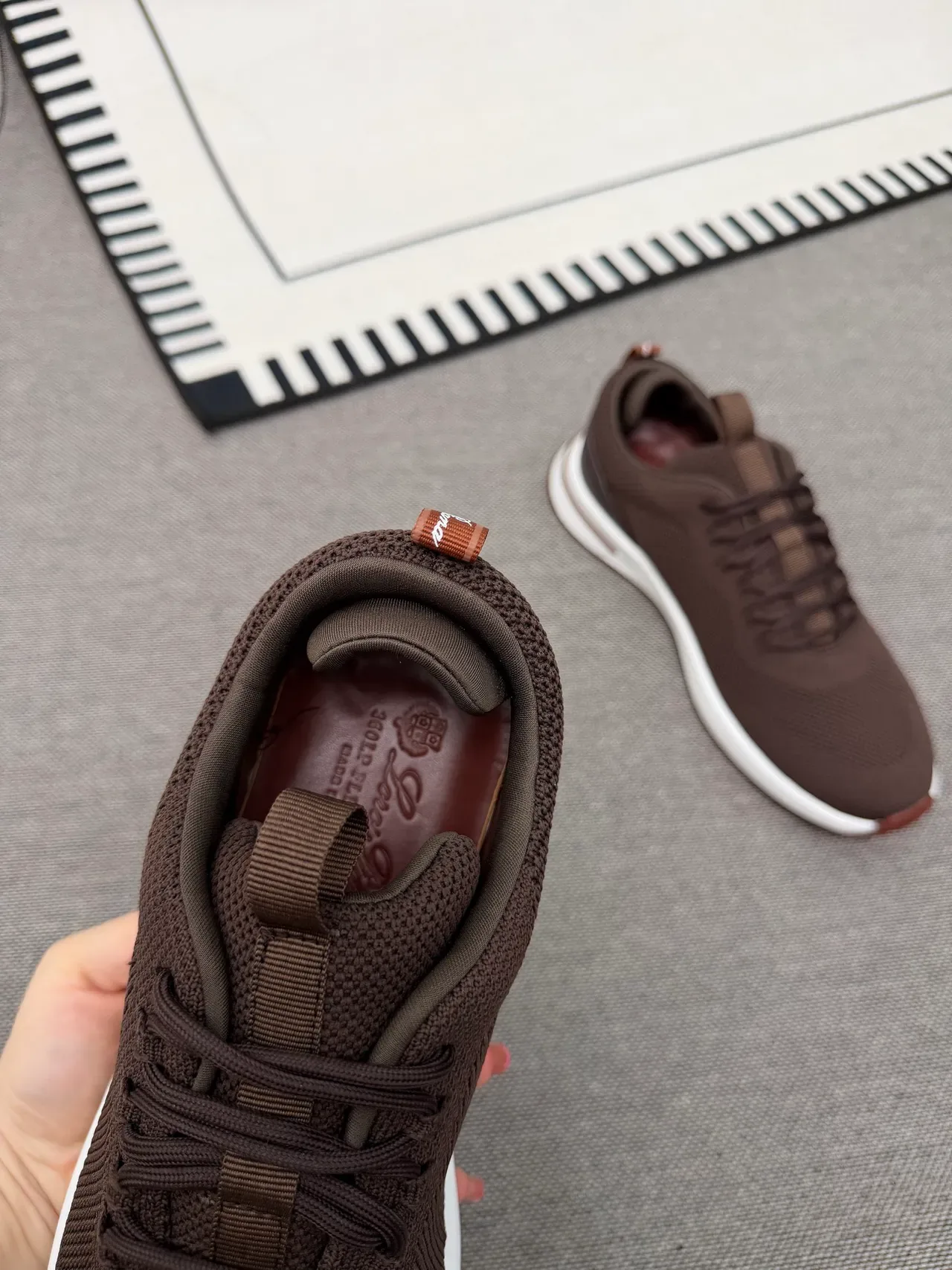 Brown Knit Upper White Midsole Lifestyle Sneakers 2