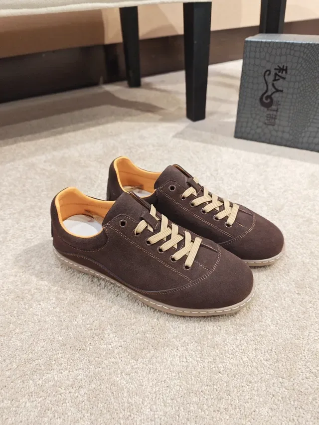 Brown Suede Low-Top Lace-Up Casual Shoe 4