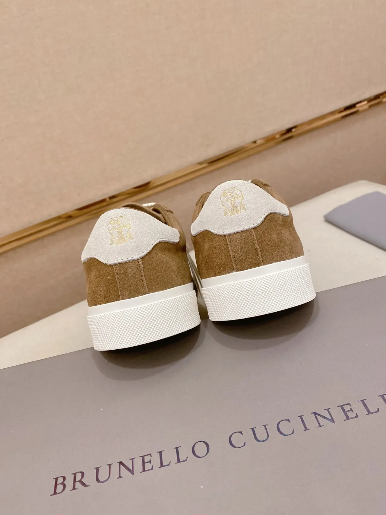 Brown White Suede Upper Laces Sneakers 3