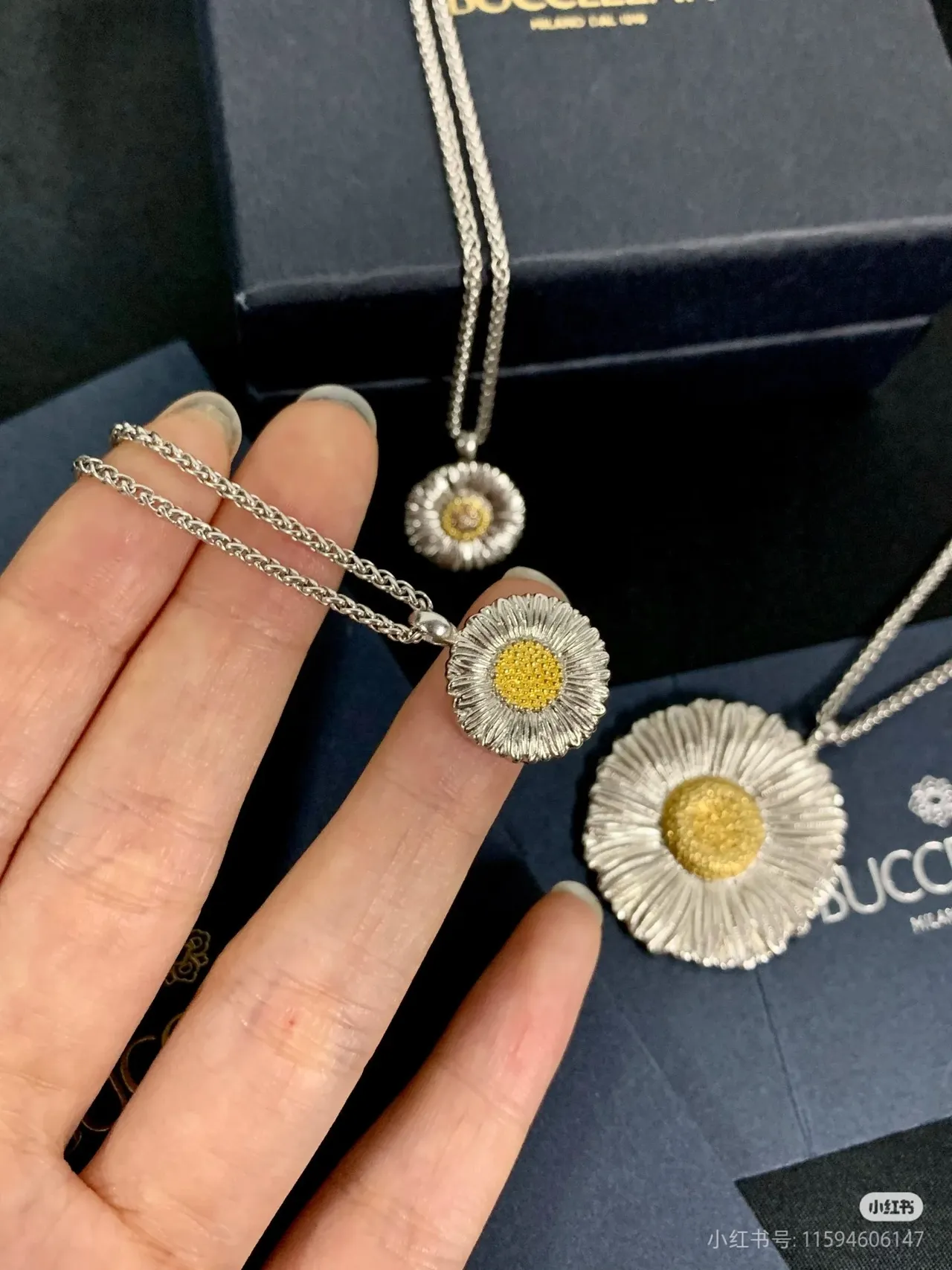 Buccellati Silver Gold Floral Motif Textured Bracelet 9