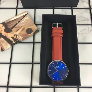 Daniel Wellington Blue Red Minimalist Thin-Case Quartz Watch