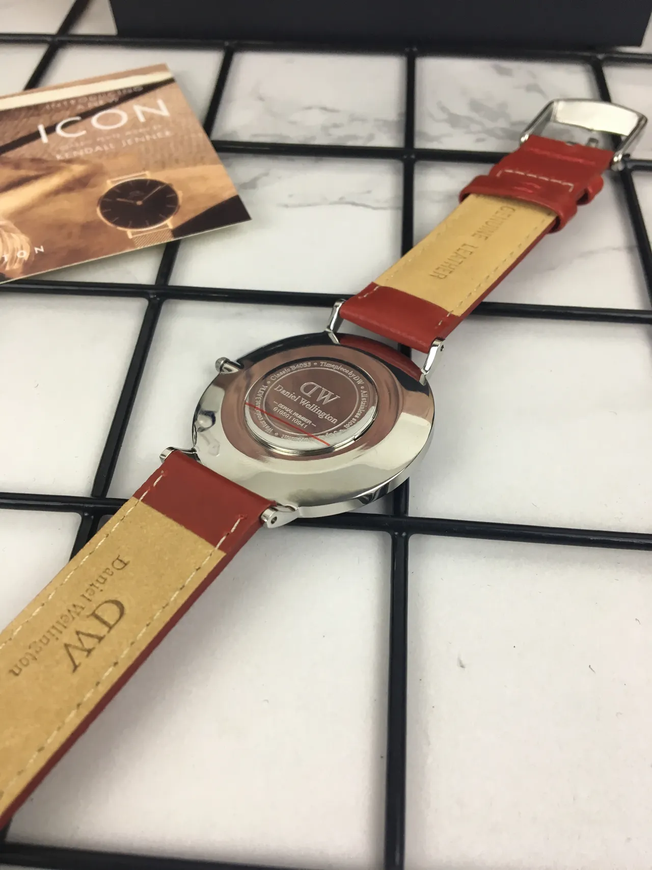 Daniel Wellington Blue Red Minimalist Thin-Case Quartz Watch 4