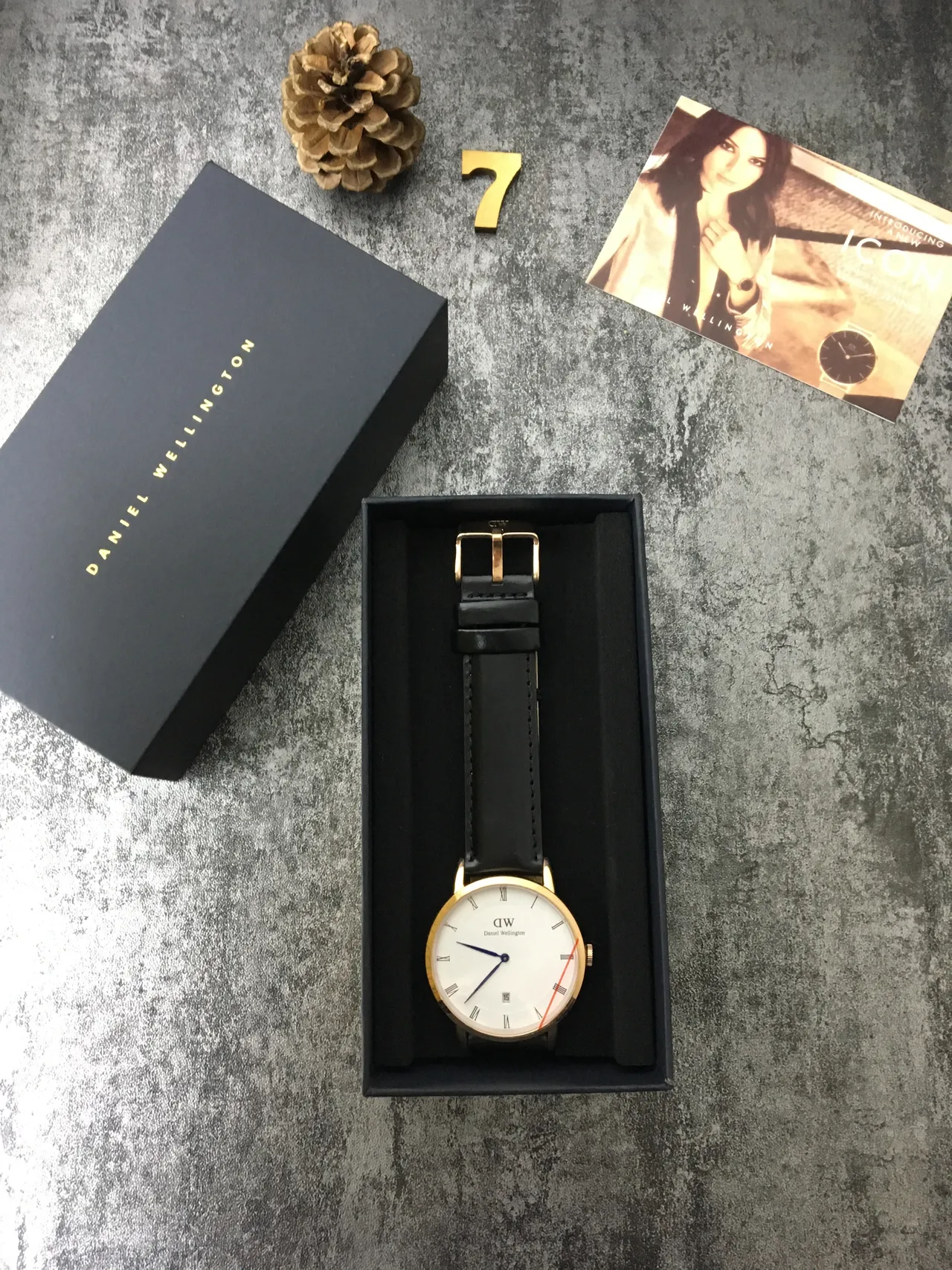 Daniel Wellington Classic Black Gold Minimalist Case Quartz Watch 2