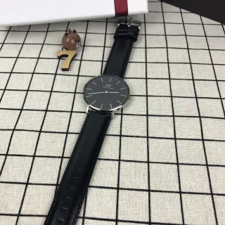 Daniel Wellington ক্লাসিক কালো মিনিমালিস্ট কোয়ার্ট्ज ওয়াচ