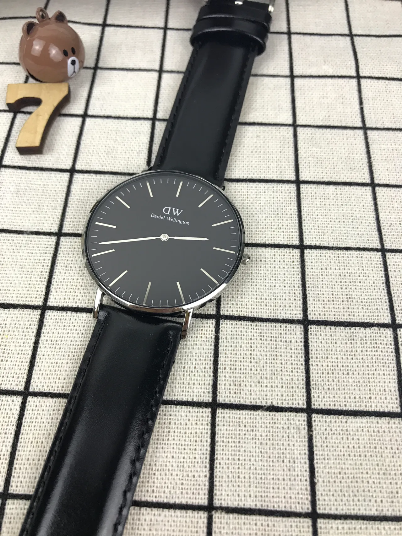 Daniel Wellington Classic Black Minimalist Quartz Watch 4