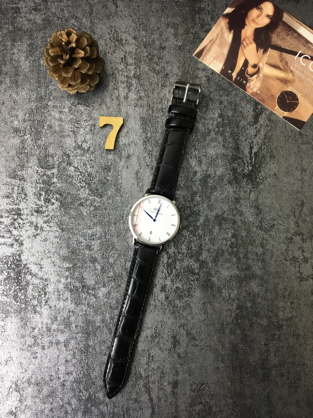 Daniel Wellington Classic Black White Minimalist Dial Croc-Embossed Leather Strap Quartz Watch 5