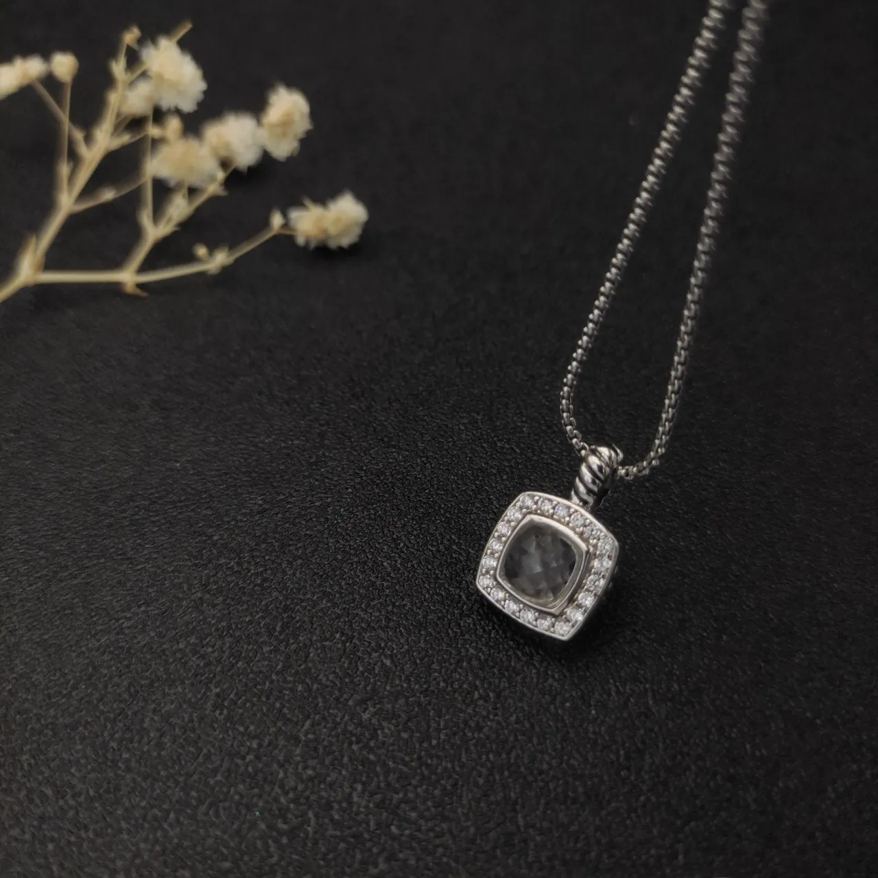 David Yurman Cable Collectibles Pierre Gris Coussin Pavé Collier Halo 5